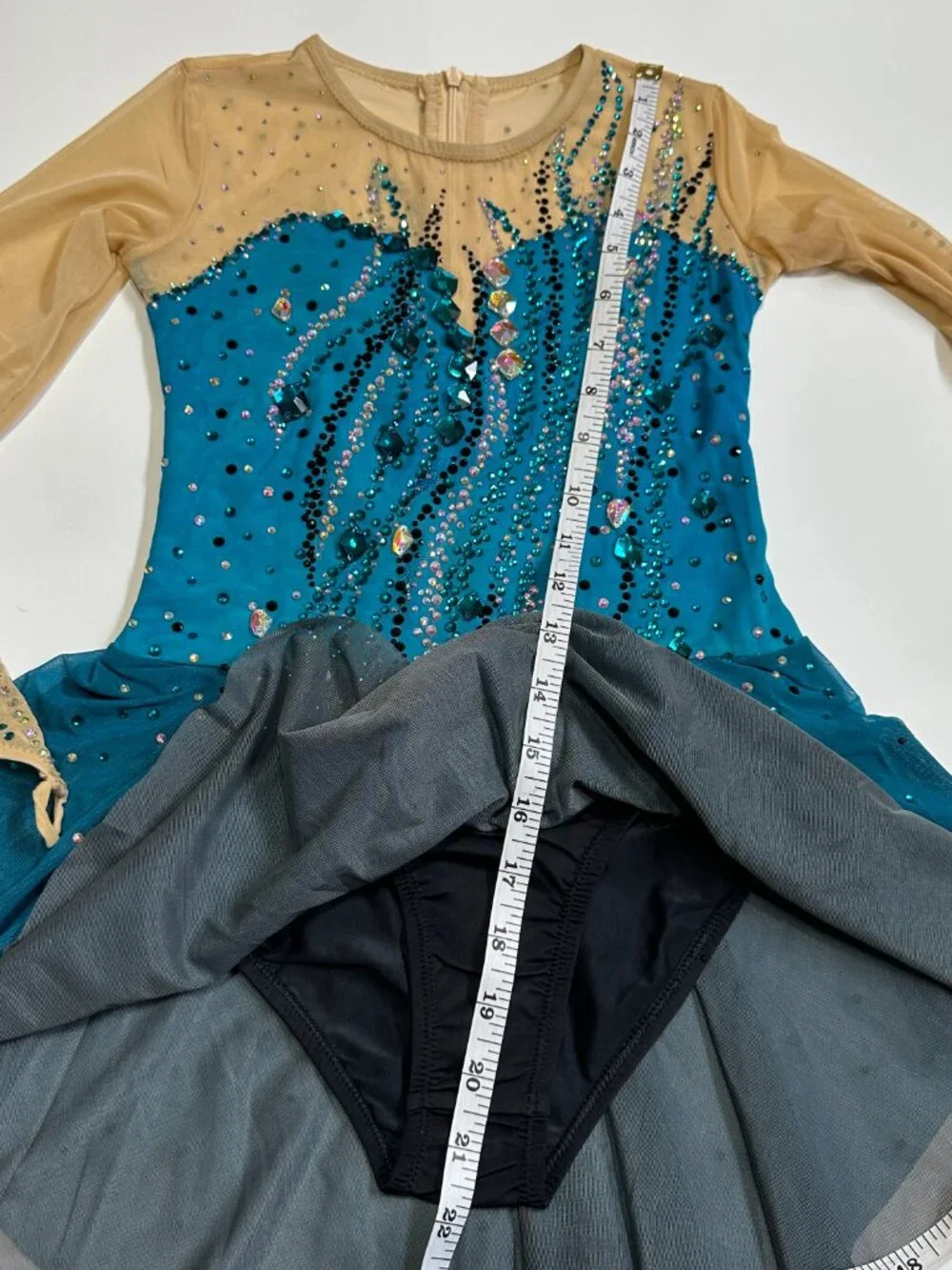 New Deep green Crystal Figure Skating Dress Girl 10 (6~8T)